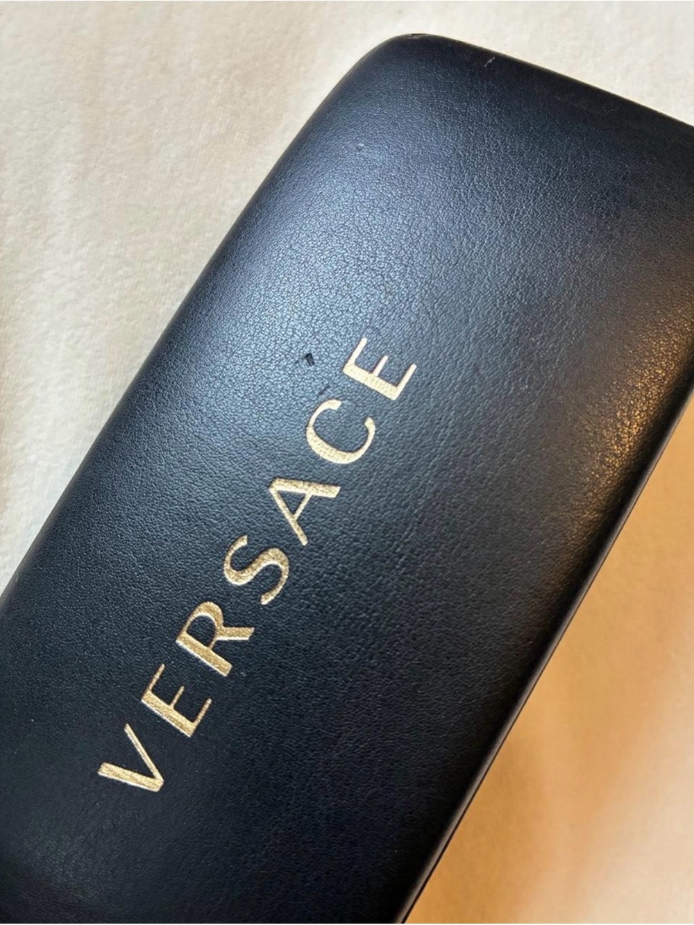 Versace black leather sunglasses hard case - Picture 5 of 8